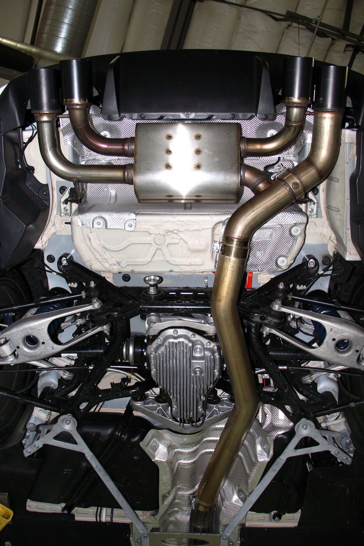 Dinan free-flow axle-back exhaust for BMW M2 (F87) (view 6)