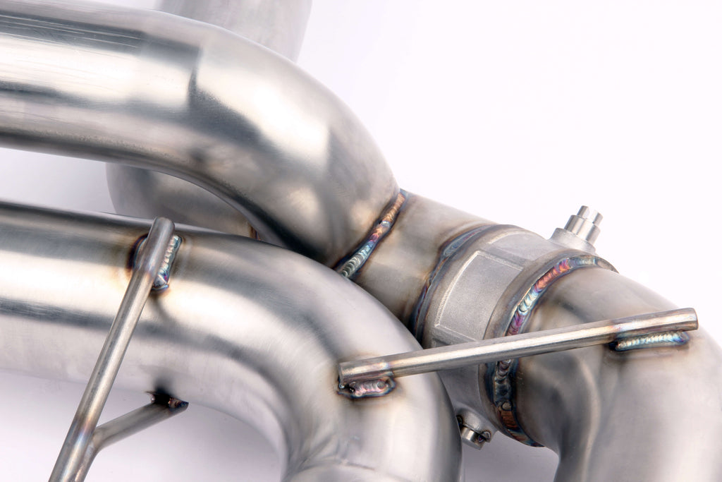Dinan free-flow axle-back exhaust for BMW M5 (F90) (view 9)