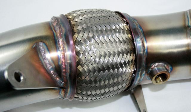 Evolution Racewerks Sports Series 4" High Flow Catted Downpipe – BMW N55 (F10 / F06 / F12 / F13 / F01) (view 2)